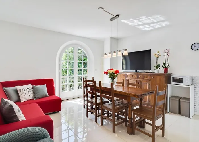 Sanremo Flat With Private Parking And Netflix