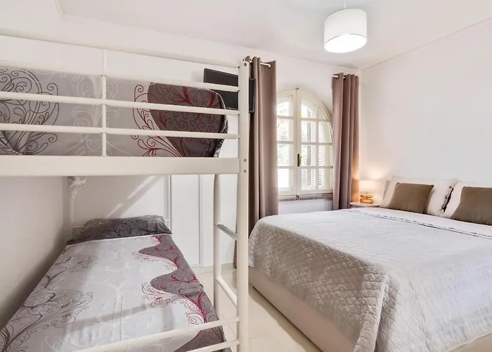 Sanremo Flat With Private Parking And Netflix
