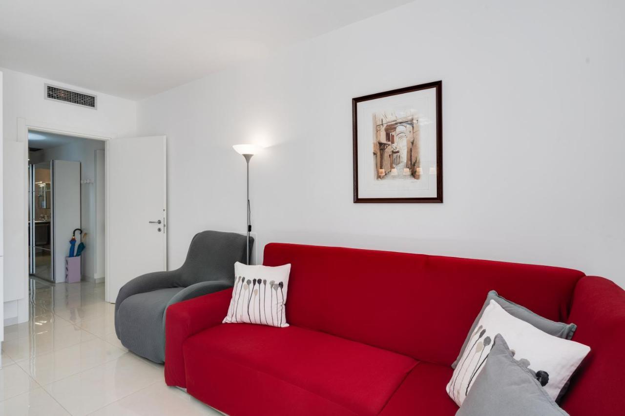 Flat With Private Parking And Netflix Apartment Sanremo